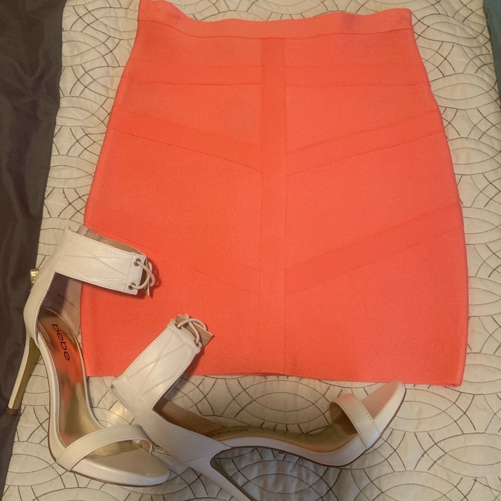 NWT Bebe mirrored trim bangage skirt, coral pink
